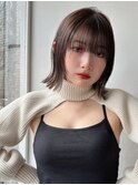 ワンレン 外はねボブ ウェットヘア オリーブベージュ