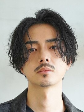 レタッチバイフィフス(RETOUCH by fifth) 大人毛流れセンターパート緩めニュアンスパーマ