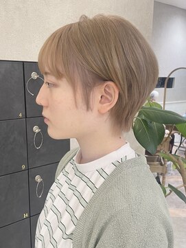 ザザ シンジュク(ZA/ZA shinjuku) 耳かけショートボブ ハイトーンカラー