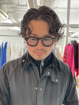 ヘン(hen) 【心斎橋hen】メンズパーマ