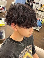 ヘアアンドビューティ ガーデン ベルモール店(HAIR AND BEAUTY GARDEN)&nbsp;波巻きスパイラルパーマメンズセンターパートツイストパーマ