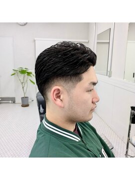 ラフカッターズ 立川駅南口店 ナチュラルなフェードのツーブロック