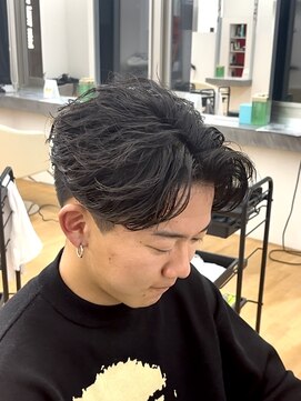ビカムメンズヘアー 栄店(become men's hair) ツイストフェザーセンターパート