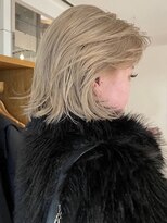 ヘン(hen) 【心斎橋hen】ボブベージュ