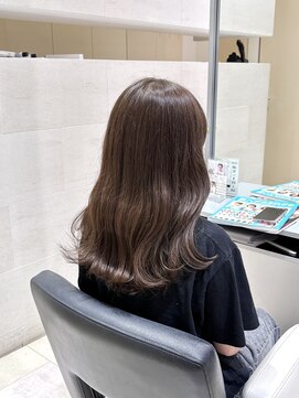 グラーツィェドゥーエ(GRAZIE due) オリーブグレージュ/セミロング/ブリーチなしカラー