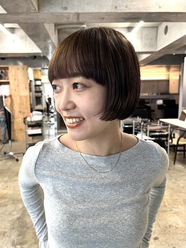 ナヌーク ダイカンヤマ(nanuk daikanyama) リップラインのタイニーボブ
