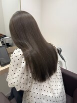 カミエ(kamie)&nbsp;透明感のあるブラウンロング×毛先までツヤツヤ