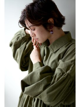 ミラバイグリーン(Mira by green) 伸ばしかけ×センターパート【大人かわいい】 02