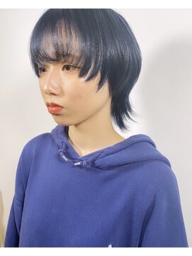 アカ(ACA) 【ACA】夏を呼び込むネイビーグレー、マッシュウルフ仕立て