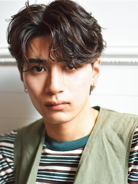 ディッセンバー 神宮前(December) 【laundry】韓国風コンマヘア　センターパート