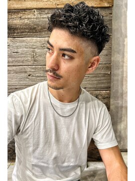 トルネード(TORNADO) ワイルドパーマツーブロックショート n9.24