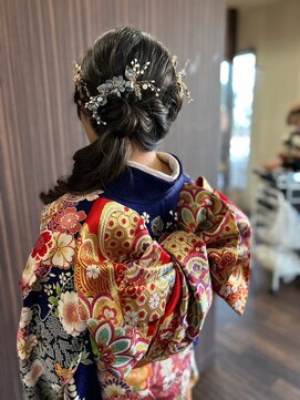 エフプロモーションフローラ(FLORA) はたちの集いヘアセット
