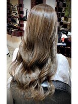 シークレットミラーズ(SECRET MIRRORS)&nbsp;シルバーブラウン×再現性美シルエット