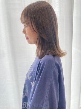 イノセントヘア(innocent.hair) 20代30代40代オリーブベージュレイヤーカットセミディ