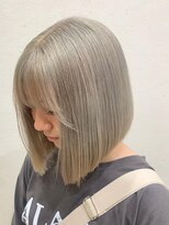 ニフティ(NIFTY)&nbsp;シルバーベージュ/ボブ/シルバー/熊本/上通