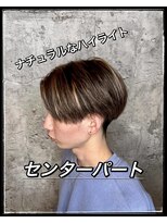 ベース(BASE)&nbsp;刈り上げセンターパート×ナチュラルハイライト