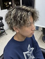 サン 大阪梅田(SUNC) 【ツイストスパイラル】【ホワイトメッシュ】【センターパート】