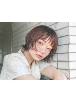 【江坂】《カット￥2900》タートルネックやシックなファッションには小顔魅せ効果◎のショートstyleが◎