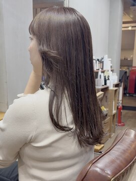 顔周りレイヤーにブリーチなしグレージュ