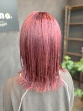 ナナ バイ ピケ(nana by pique) ブリーチオンカラー×ピンクバイオレット|ハイトーンカラー/20代