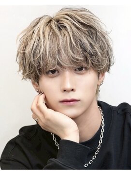 アイトーキョー 名古屋栄(AI TOKYO) ニュアンスパーマ/フェザーパーマ/センターパート/名古屋/栄