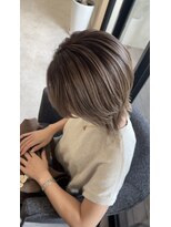 チザン(TIZAN)&nbsp;PRETOWAカラー｜艶感たっぷりの柔らかベージュ