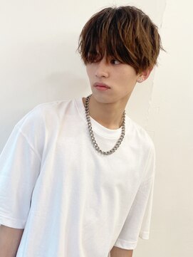 ベイルーム(BAYROOM by HONEY omotesando) スーツ短髪ツーブロック束感モテる黒髪シークレットパーマ流行