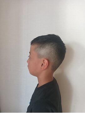 クラール ヘアー(Klar Hair) 小学生のスッキリソフトモヒカン