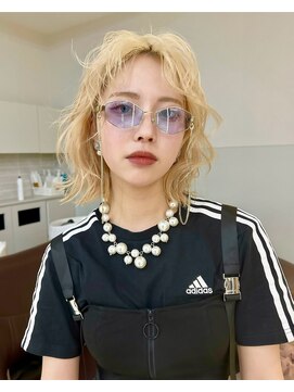 スタニング 渋谷(STUNNING.) レイヤー/ボブ/ケアブリーチ/ダブルカラー/ハイトーン【修】