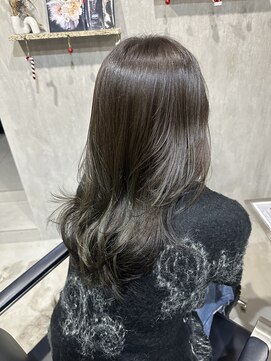 ラック(LUCK) レイヤーぱっつん前髪ステップボーンカットシルキー船橋/韓国