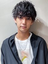 リオン 赤坂(RE:ON) ツイスト波巻きmixマッシュショートウルフスタイル