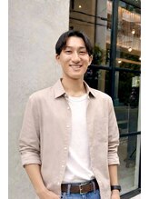 上品な韓国スタイルや肌に馴染む暖色カラーは岸岡をご指名ください★