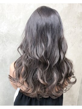 salon de MiLK 札幌大通店【サロン ド ミルク】 透明感のあるシルバーグレージュ！