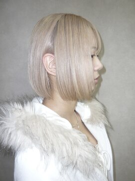 アルレン(Allen) 切りっぱなしボブ/ホワイトブロンド「宇都宮/ブリーチ」
