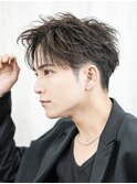 短髪アップバングフェザーショート刈り上げツーブロック