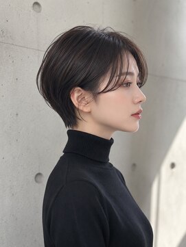 ロア 江坂(LOA) 毛流れハンサムショート