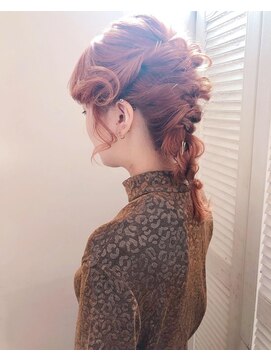 ベティ(Bettie) オレンジヘアー&ニュアンスヘアアレンジ