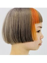 クク(QUQU)&nbsp;アクセントショートボブ