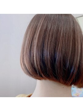 キャンバス(Canvas) 大人向け柔らかなショートボブ