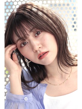 リタ(Lita) 切りっぱなしボブ　外ハネ　グレージュ　小顔