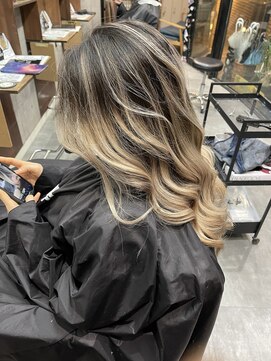 ラフ(LAFF) #黒髪#ボブルフ#ネビージュ#小顔#ワンレン