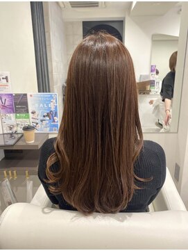 アフロディーテ ギンザ 秋葉原店(APHRODITE GINZA) 外ハネボブ/セクションカラー/ペールベージュ/秋葉原