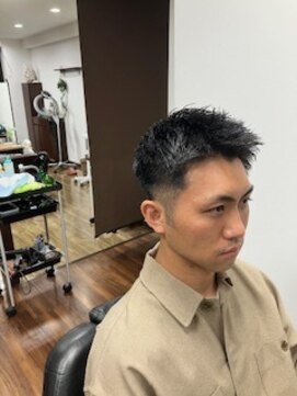 ヘアメイク グリーン アール(HAIR MAKE Green R) フェードカット　　2ミリ