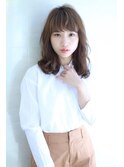 ネイビーカラーの大人かわいいブランジュ小顔くびれセミディ