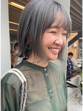 カノエ 博多ミスト店(canoe) 外ハネボブ　ハイトーン シルバーグレージュ シースルーバング