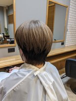 ウル ヘアデザイン (URU hair design)&nbsp;ソフトツーブロック　アシメピンク