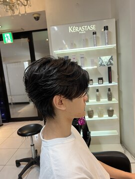 アイズ 海老名(AIZU) カルマパーマ　ニュアンスパーマ　センターパートウルフ