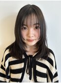 大人っぽミディアムレイヤー