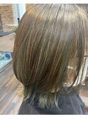 大人ミディクラゲヘアー透明感オリーブベージュハイライト