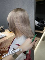 ペレ 栄店(PELE)&nbsp;デザインカラー/レイヤーカット/ウェットヘア/オリーブベージュ